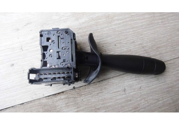 Перемикач двірників Renault Logan MCV 06-09, 8200399390